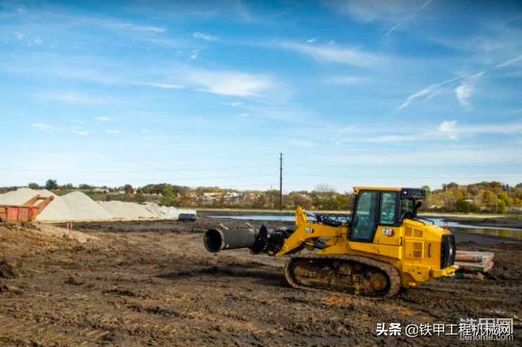 Cat 963履带式装载机全面解析，全新驾驶室，更大动力