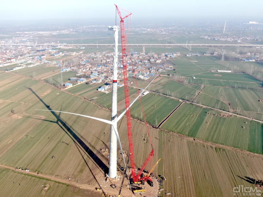 新高度！三一SCC15000TM履带起重机完成166m中国最高混塔风机安装