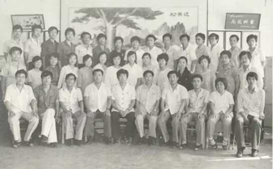 1982年，谭旭光担任技术团支部书记