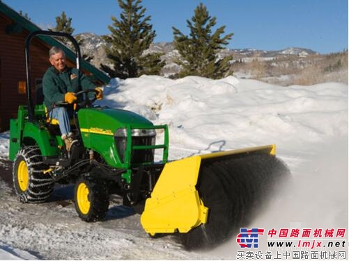 独家：寒冬已至 除雪设备在各地隆重登场