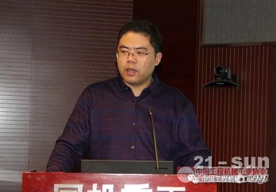 济南汽车检测中心有限公司刘顺利介绍四阶段排放标准草案情况