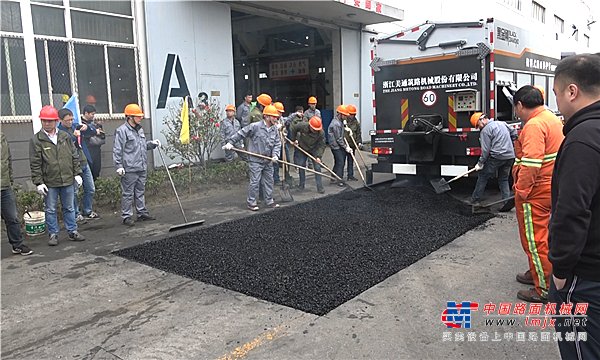 美通筑机2019公路养护施工现场交流会取得圆满成功